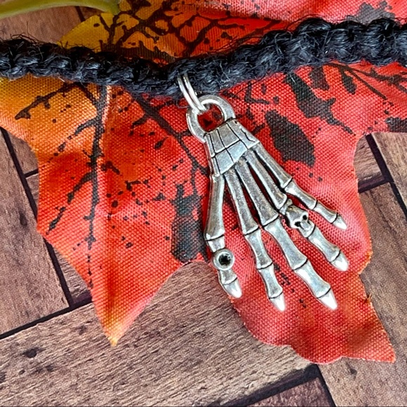 Handmade black hemp knot bracelet w/silver tone skeleton hand charm - Picture 3 of 7